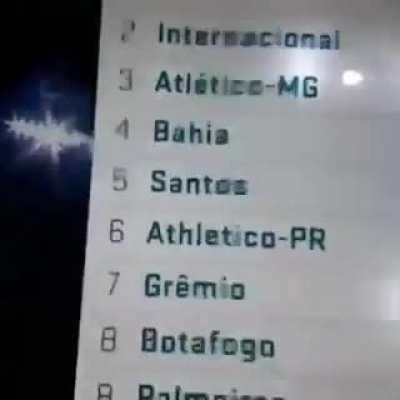 SEGUEEEE!!!! EU QUERO QUE SEEEEEGUEEEE!!!!!!