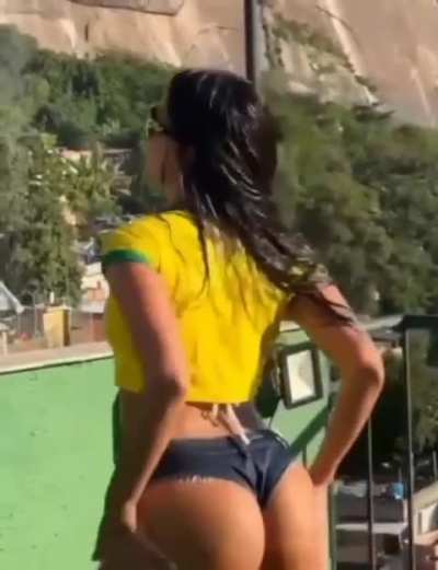 ANITTA BUNDA GOSTOSA 🥵🔥 GRUPO NOS COMENTARIOS 🥵🔥🔥