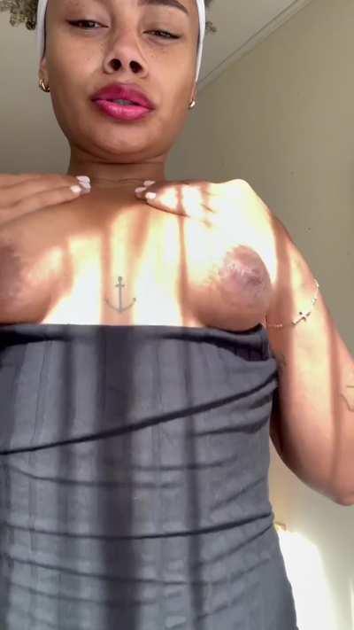 Did I get your attention with my small boobs ?