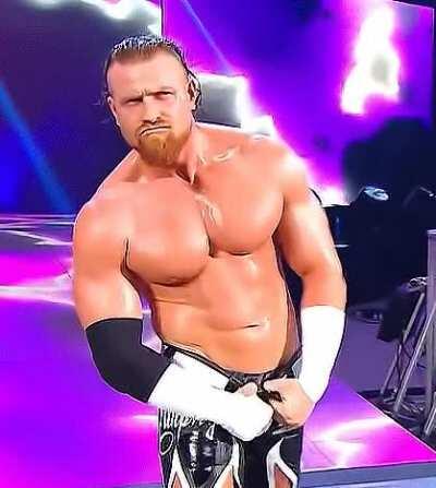 Buddy Big Tiddy Murphy in slow motion 💦