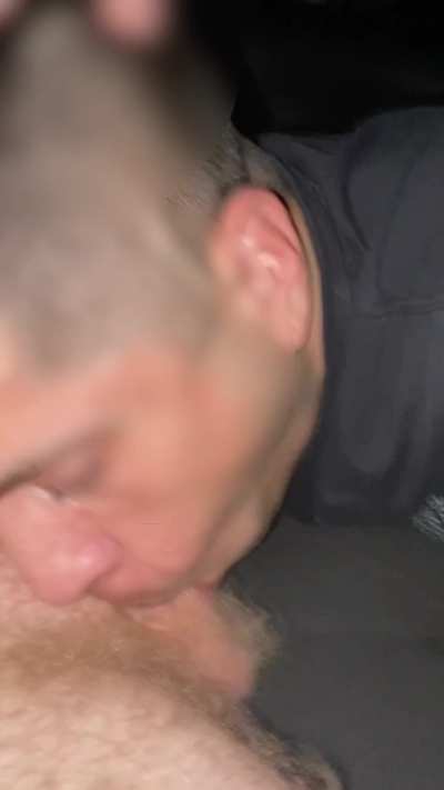 [31] M4A - looking to give a good sucking tonight  -  I can host or travel (straight/Curious dudes welcomed) be clean