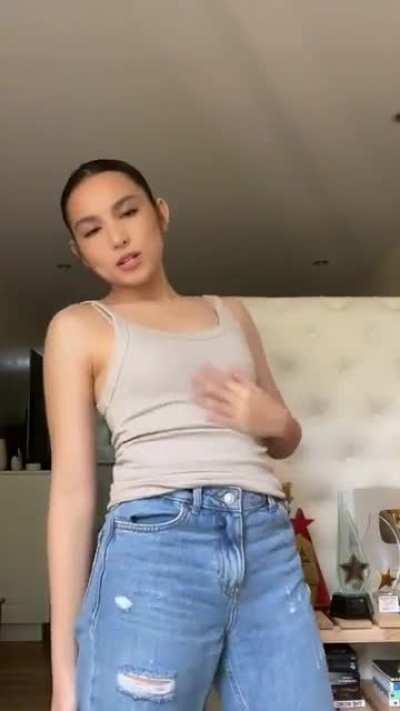 Kyline Alcantara