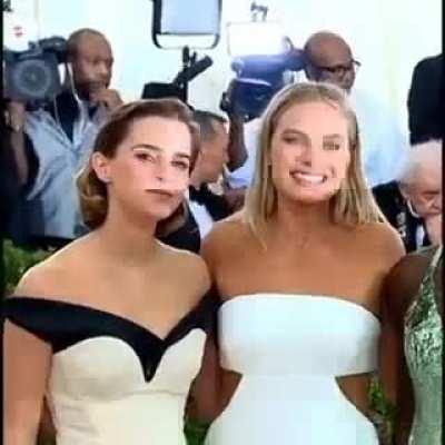 Emma and Margot, two queens.