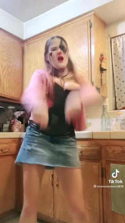 Ladies and gentlemen, my favorite cringe watch: Shannon