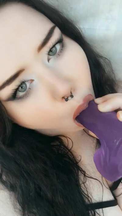 Do you like my eyes? 🤍