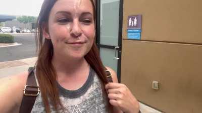 Outdoor mall cumwalk