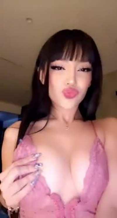 I love making my nips hard when I don't wear a bra