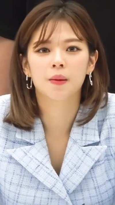 Jeongyeon at Pocari Sweat fansign