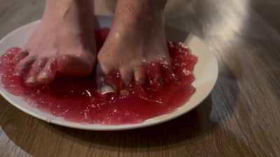 It’s jelly time 😏