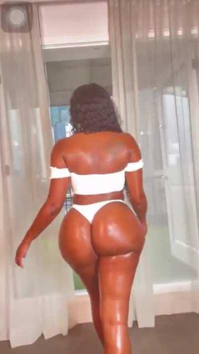 L X L A K O I (nip slip)