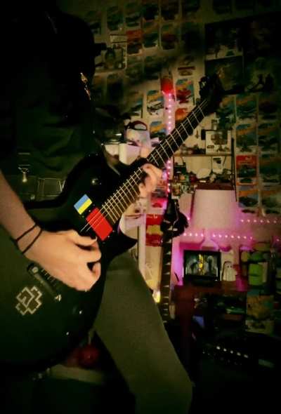 Golden Shower! (Full cover!)