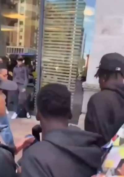 Guy Fight - Two Men Duke It Out During Intense Fight 1v1 Fight