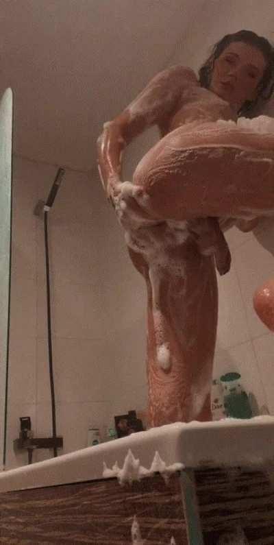 Say one word about my bigdick and I’ll flood your inbox 😋