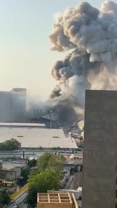 Another view of the explosion in beirut (8/4/2020)
