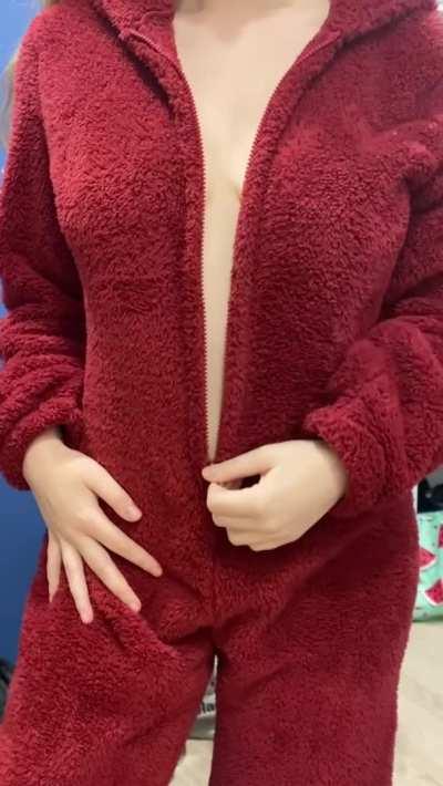 A cute 19yo fuckdoll eager to start