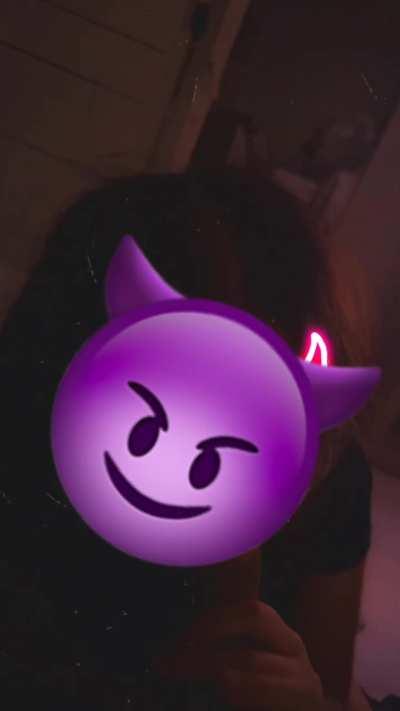 Arab dick is sucked by another European girl - Pipe d'une babtou avec un arabe