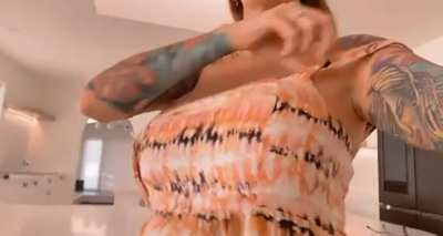 Fuck your best friend's mom? Y/N..