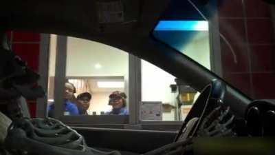 Does anyone else remember this Scene where Heisenbones orders at Los Pollos Hermanos?