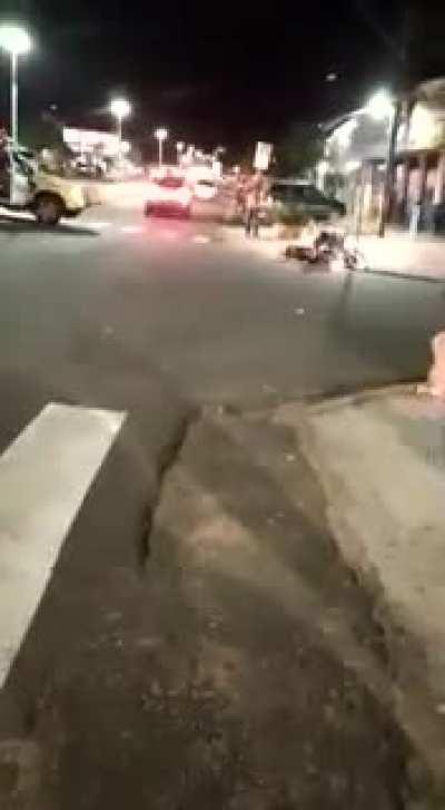 Police officer in Parana, Brazil, using "special" tactics to arrest suspect