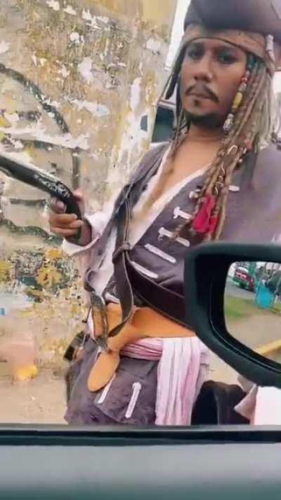 «- Вы самый жалкий пират из всех, о ком я слышал. - Но вы обо мне слышали!»