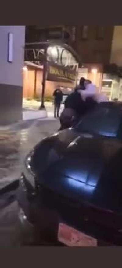 Man goes 1 v 3 after asking 3 guys to stop harrassing the women he was with.