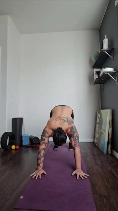 [COMP] Astavakrasana B