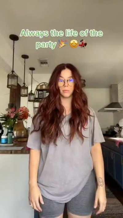 jillian rose reed shaking her 🍑🍑