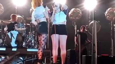 Hayley looks so fit