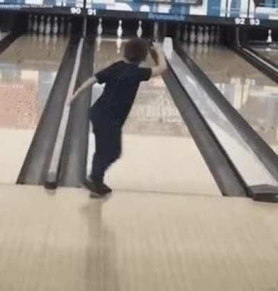 Perfectly executed split . Textbook form and release.