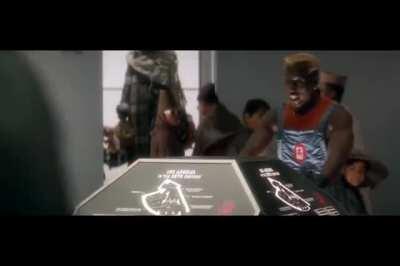 When you see a chinese after the quarantine...