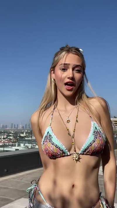 Havanna Winter, Bikini