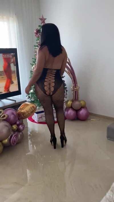 Follow a 40yr old mom in her naughty life 💅🏽