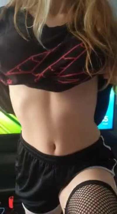 anyone else love nipple play, it puts me over the edge when they're getting sucked on while im being fucked