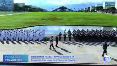 Não poderia ter trilha sonora melhor!