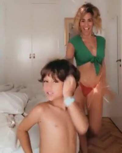 Mama needs to make it to top 1% of the 1% on Onlyfans to make sure junior gets gifts this year