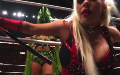 Penelope Ford dressed as Harley Quinn