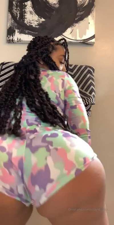 Robyn More of her Content 🔗 in the Comments👇