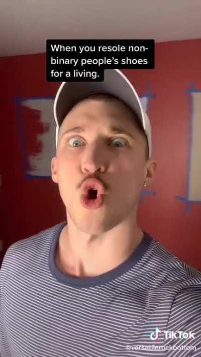 I LAUGHED AT THIS FOR A SOLID MINUTE ISTG