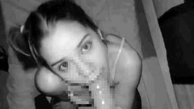 Como le gusta mamar! 🥴