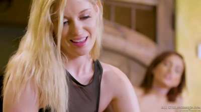 Who can resist a couple massage ?