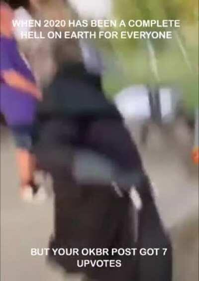 Excuse me, big celebrity coming thru 😎💅