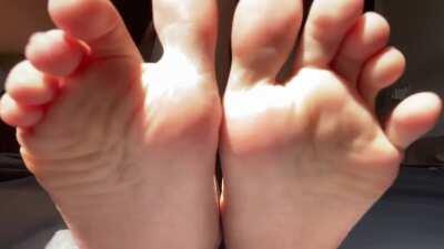 Anyone would like to lick it?? 💕🍆💦 more video and pics in comment ❤️