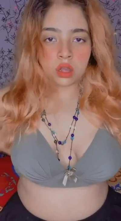 ❤️ AFEA SHAIYARAA ❤️ Instagram Model Showing Her Bigg Boobs To Her Followers 😍❤️ [Must Watch] [Pics + 4 Videos] [Link in Comments 📩]