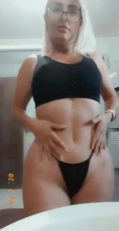 Boredom kills me! Dancing saves me! 🤩