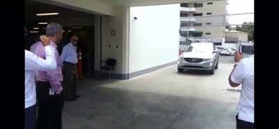 Dealer: come so I can slap you in front of these people