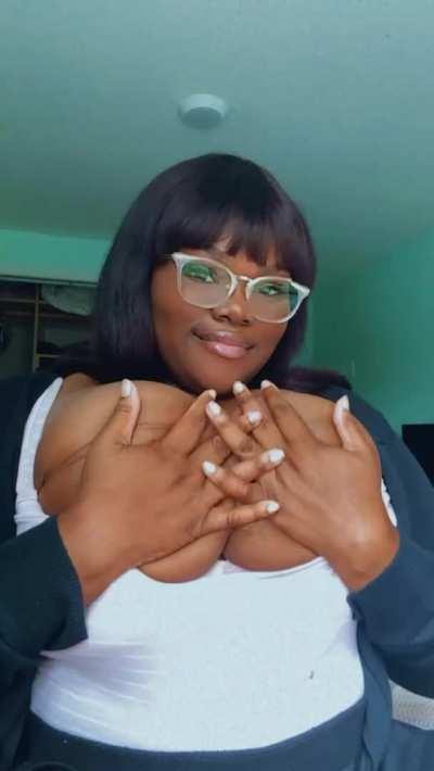 Natural H Cup on a 22F Virgin🥺💕🤤