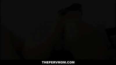 Big Tits Stepmom Wants Stepson While Alone In House POV