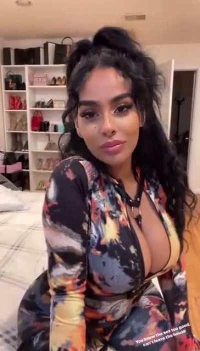 ugh can’t get enough of Ayisha, perfection