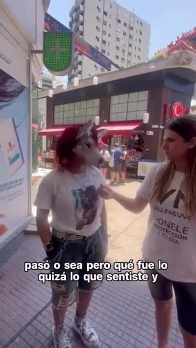 Avistamiento de una Therian en Barrio Chino!