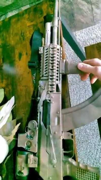 Zenitco foregrip supposed to rattle like a mf?